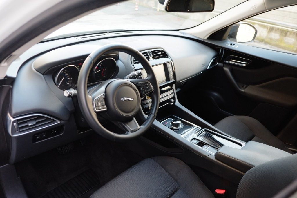 JAGUAR F-Pace 2.0 D 180 CV AWD aut. IVA ESPOSTA - 15