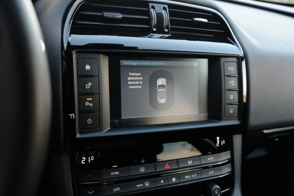 JAGUAR F-Pace 2.0 D 180 CV AWD aut. IVA ESPOSTA - 14