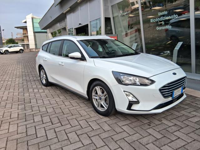 FORD Focus Bianco pastello