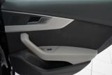 AUDI A4 42 thumb