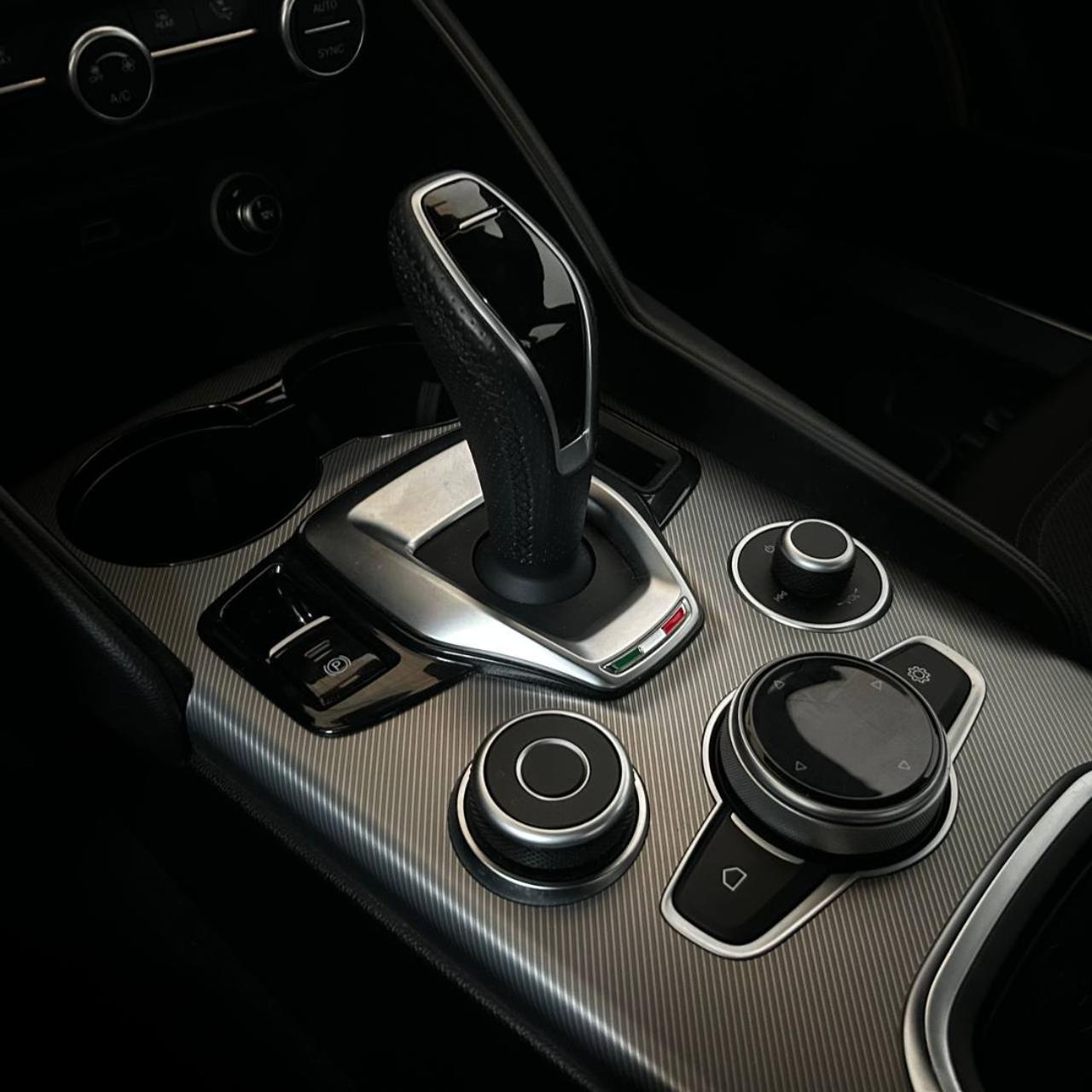 ALFA ROMEO Giulia 2.0 Turbo 280 CV AT8 AWD Q4 Sprint - 28