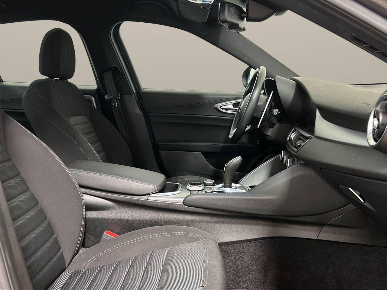 ALFA ROMEO Giulia 2.0 Turbo 280 CV AT8 AWD Q4 Sprint - 13