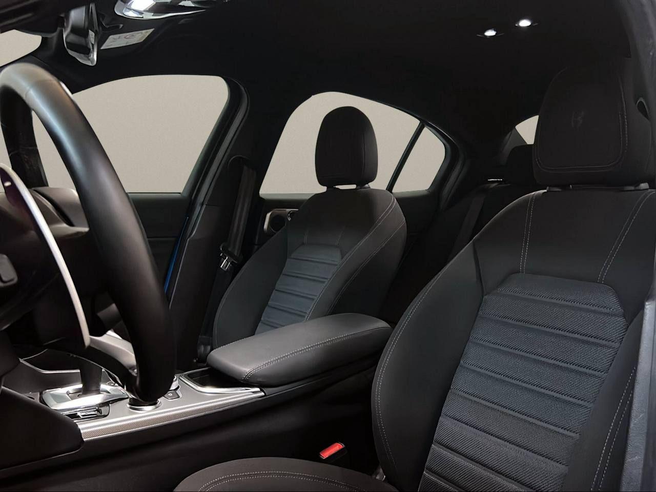 ALFA ROMEO Giulia 2.0 Turbo 280 CV AT8 AWD Q4 Sprint - 9