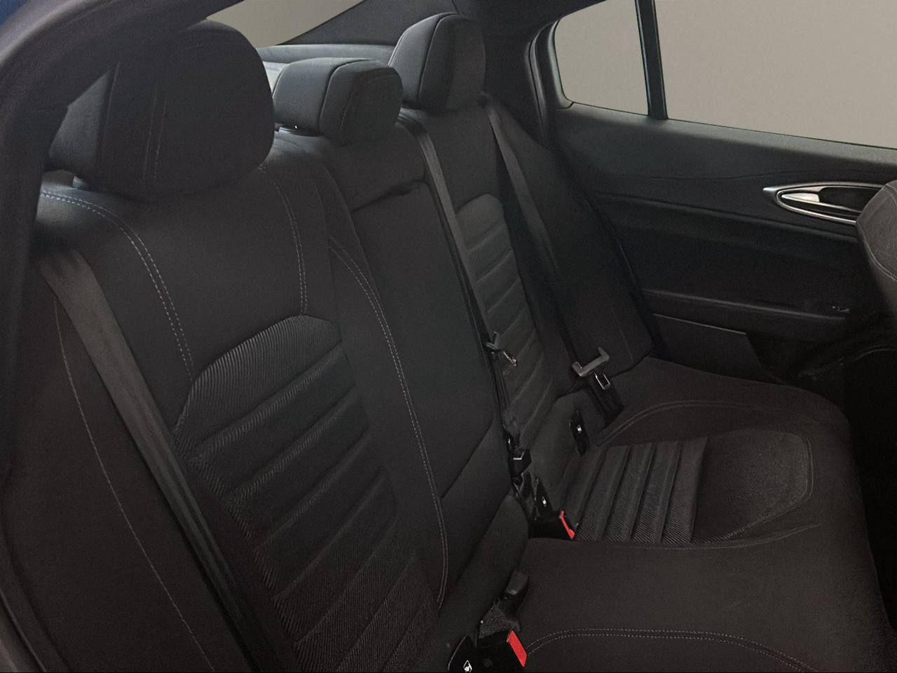 ALFA ROMEO Giulia 2.0 Turbo 280 CV AT8 AWD Q4 Sprint - 14