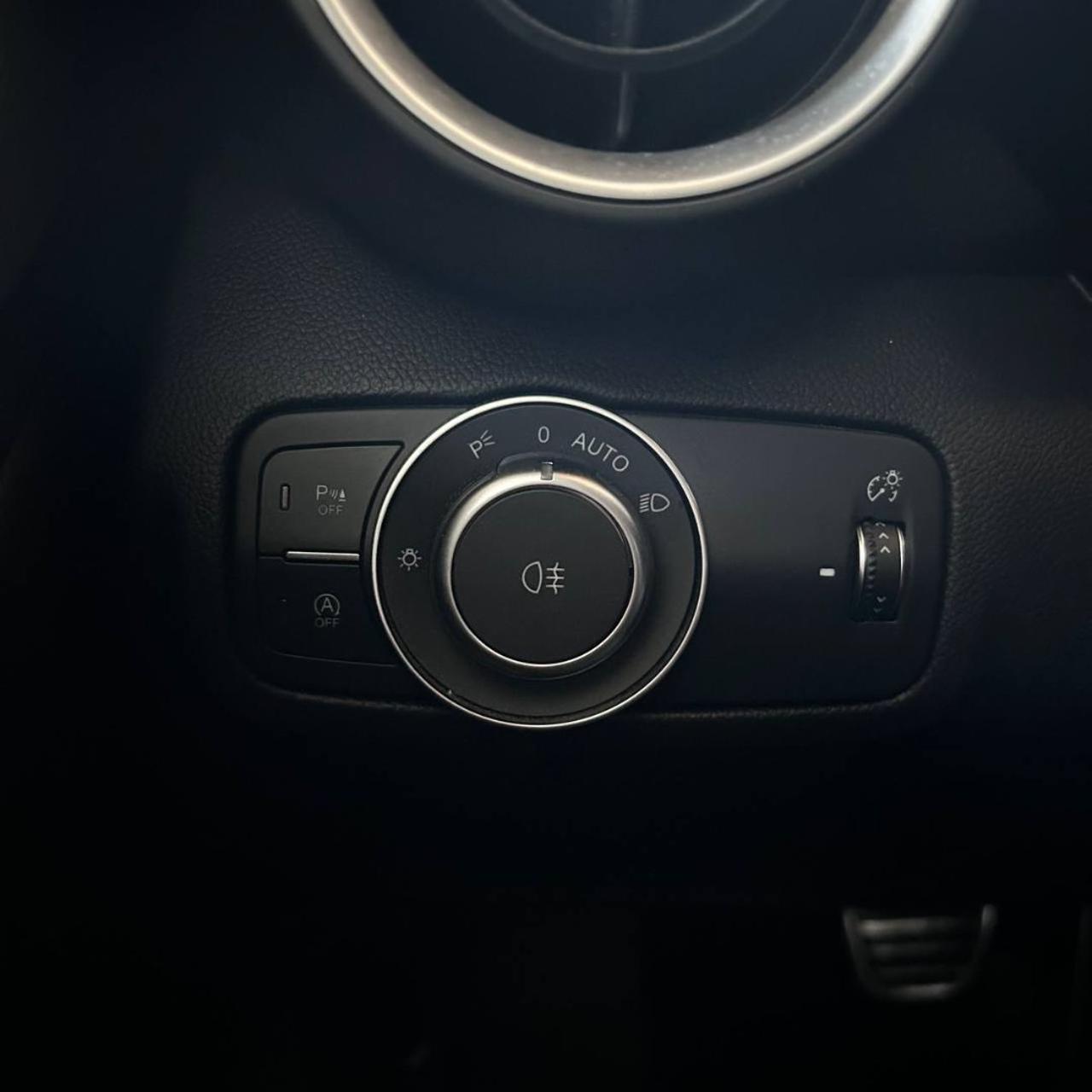 ALFA ROMEO Giulia 2.0 Turbo 280 CV AT8 AWD Q4 Sprint - 32