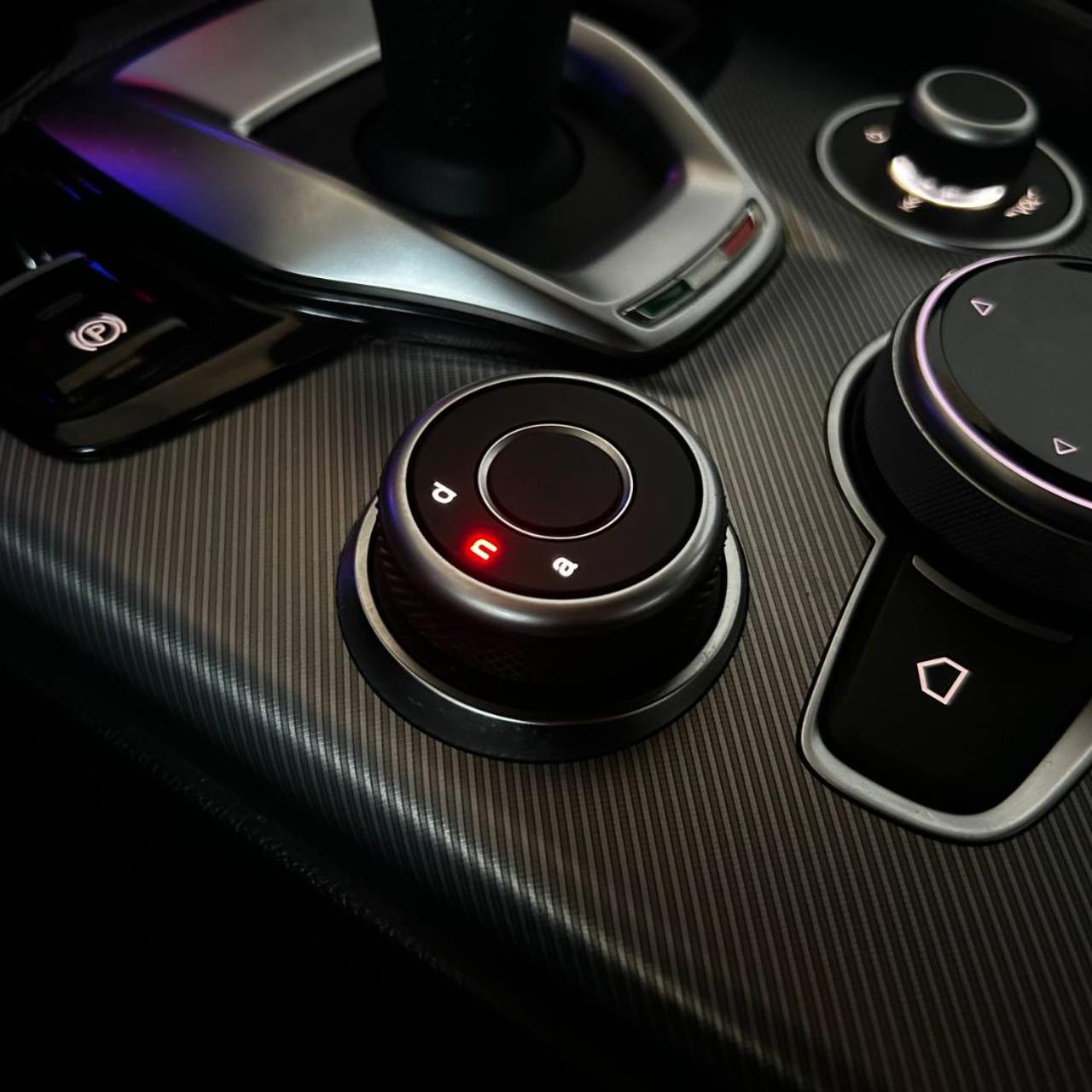 ALFA ROMEO Giulia 2.0 Turbo 280 CV AT8 AWD Q4 Sprint - 29