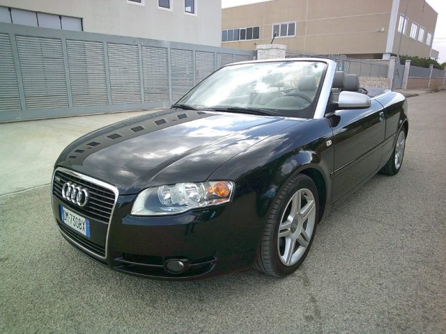 AUDI A4 Nero metallizzato