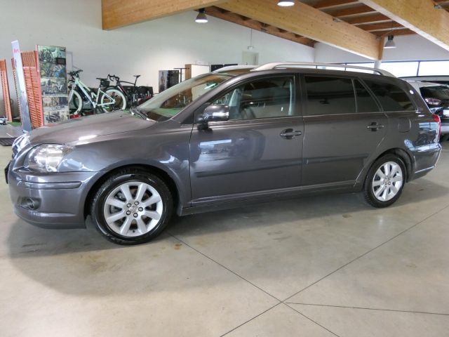 TOYOTA Avensis Grigio scuro metallizzato