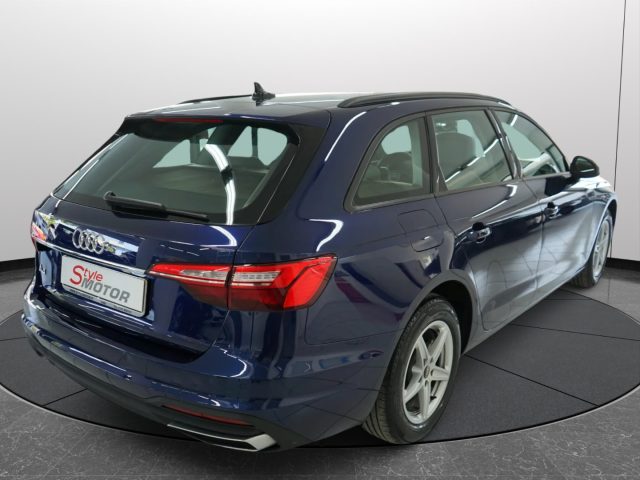 AUDI A4 1