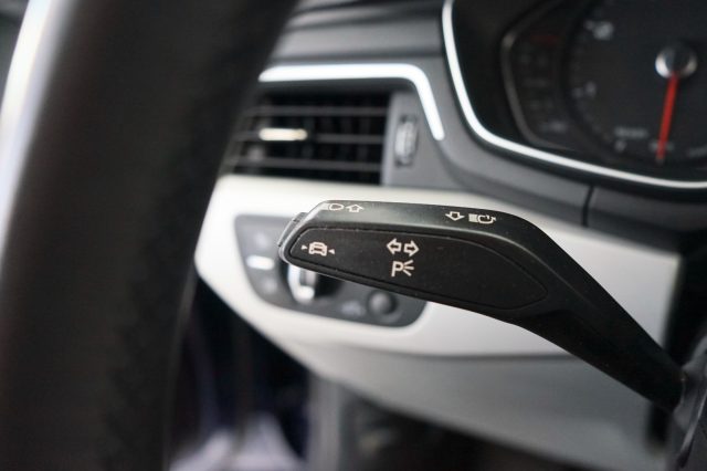 AUDI A4 52