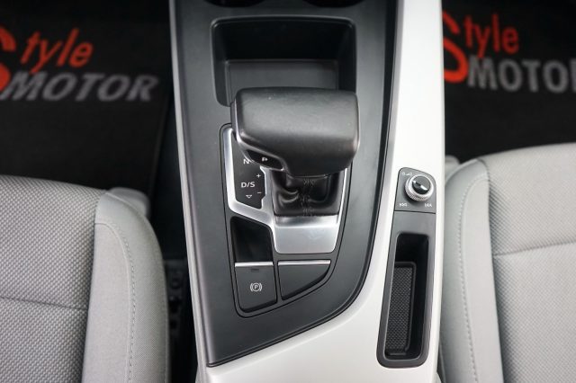 AUDI A4 8