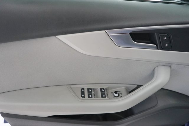 AUDI A4 32