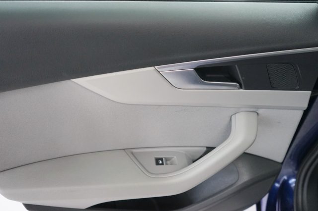 AUDI A4 35
