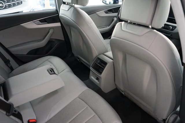 AUDI A4 42