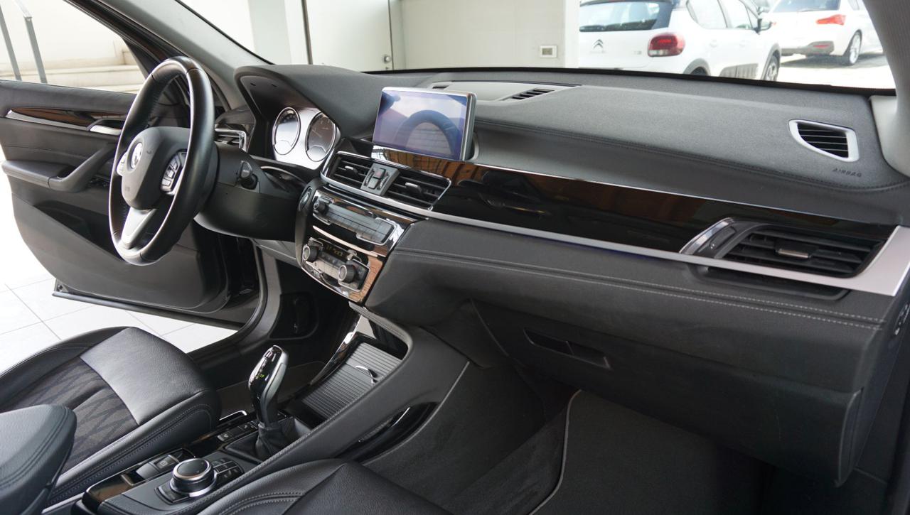 BMW X1 xDrive18d xLine Plus - 35