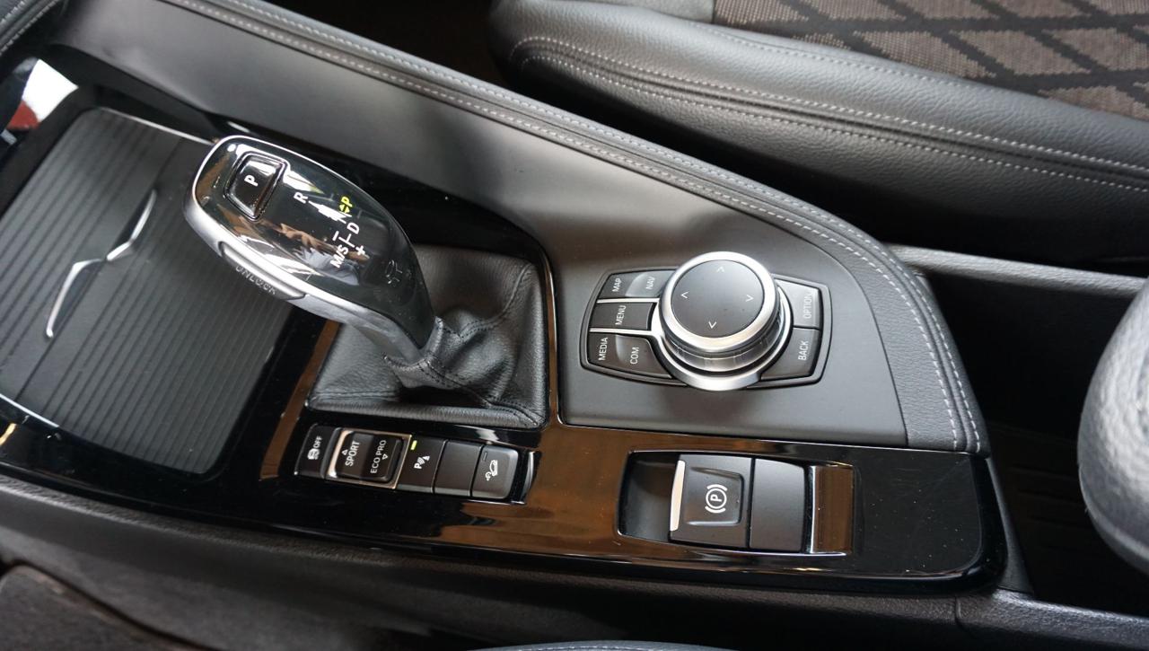 BMW X1 xDrive18d xLine Plus - 28