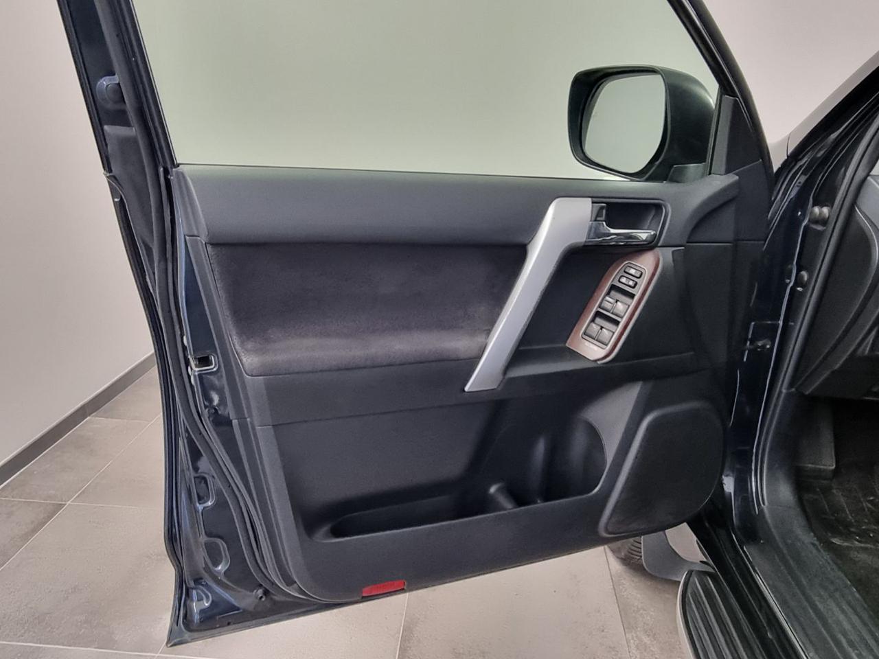 TOYOTA Land Cruiser 3.0 D4-D A/T 5 porte Style IVA ESPOSTA - 22