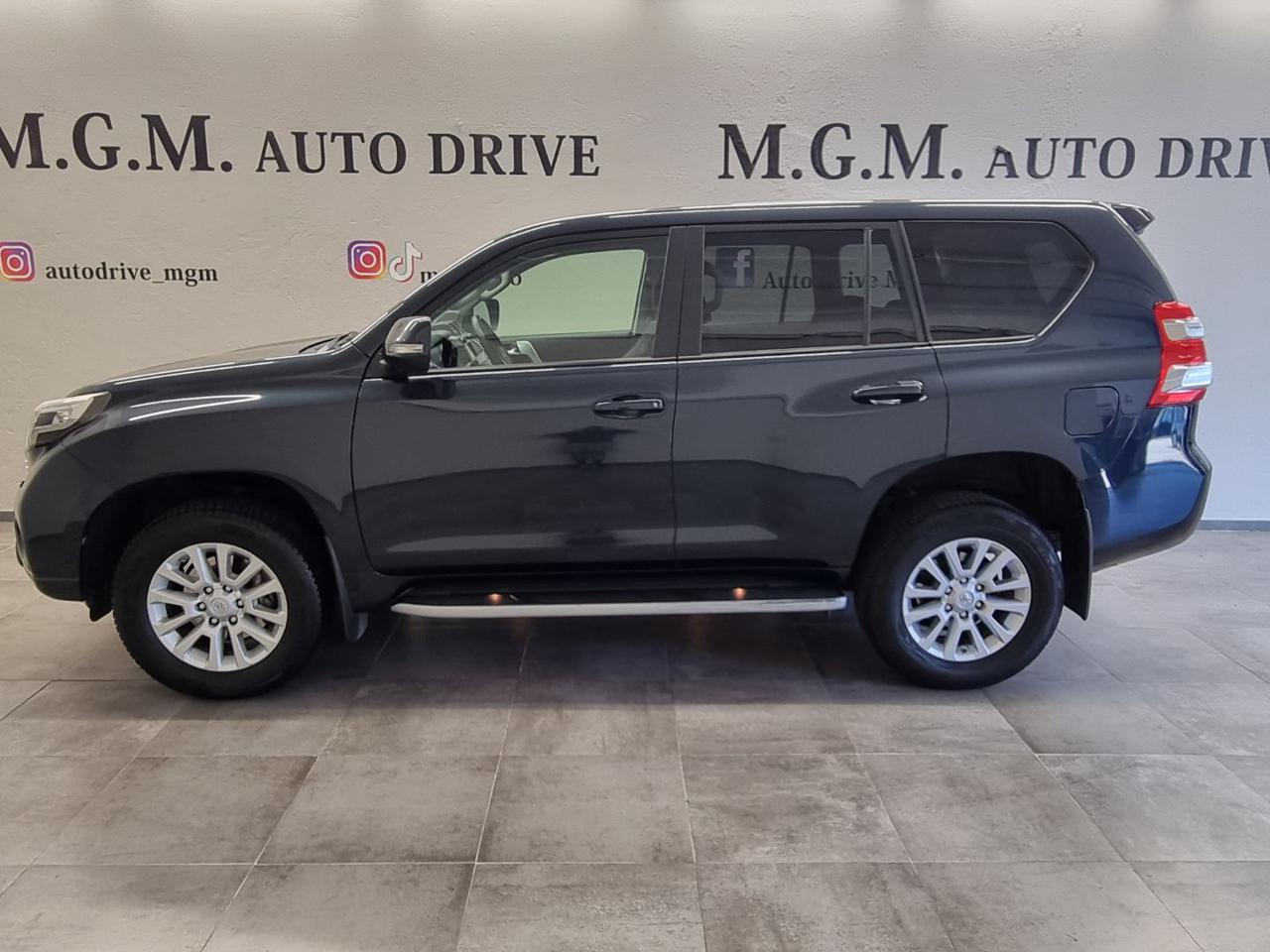 TOYOTA Land Cruiser 3.0 D4-D A/T 5 porte Style IVA ESPOSTA - 2