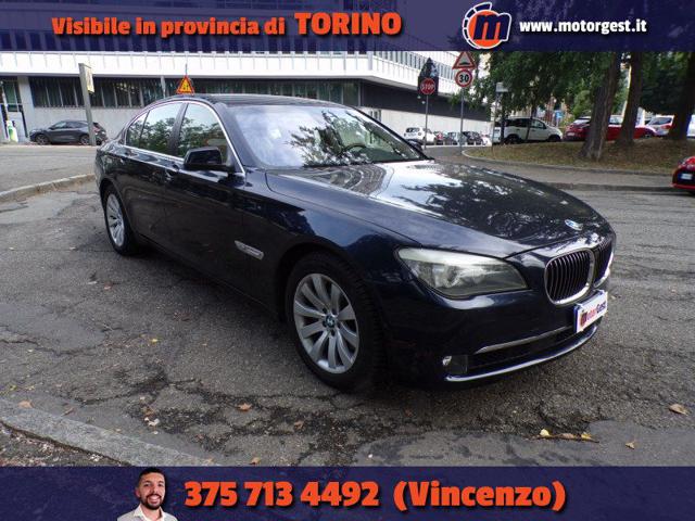 BMW 740 Blu metallizzato