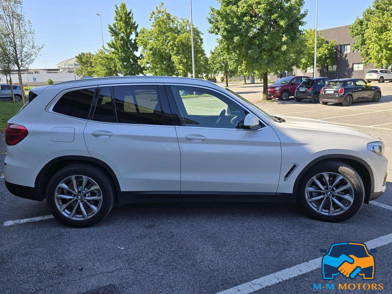 BMW X3 xDrive20i Business Advantage - 4