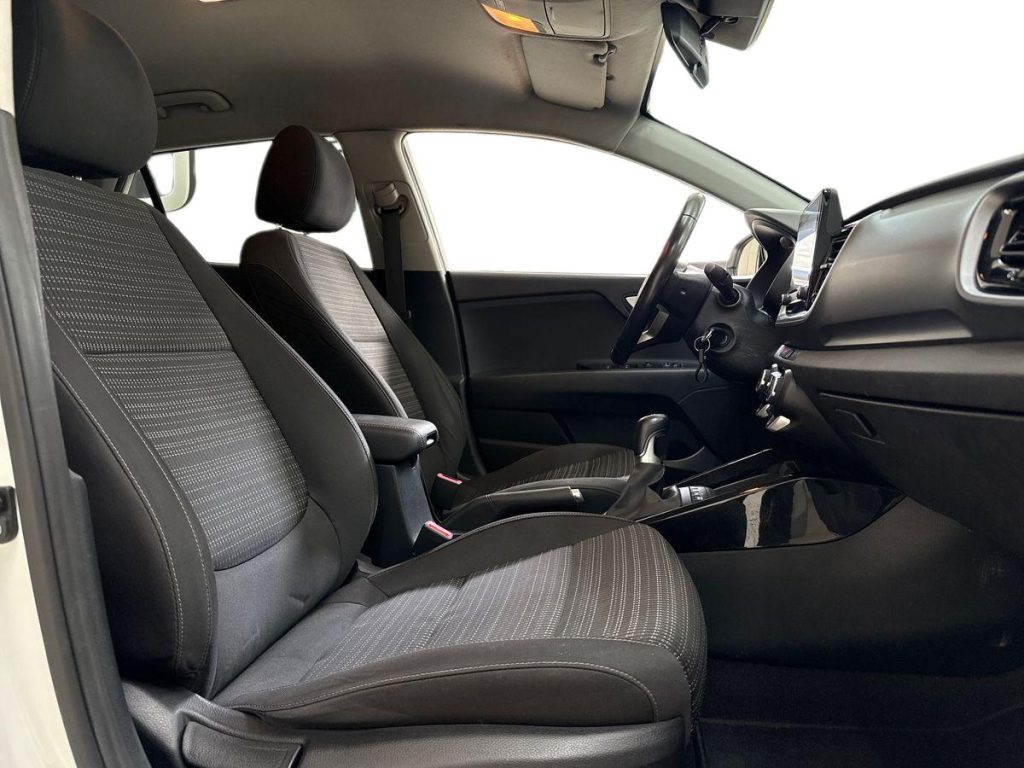 KIA Stonic 1.0 T-GDi 100 CV MHEV MT Style - 10