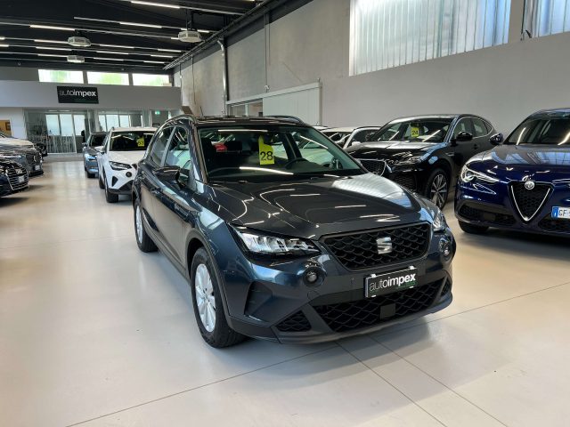 SEAT Arona Grau pastell