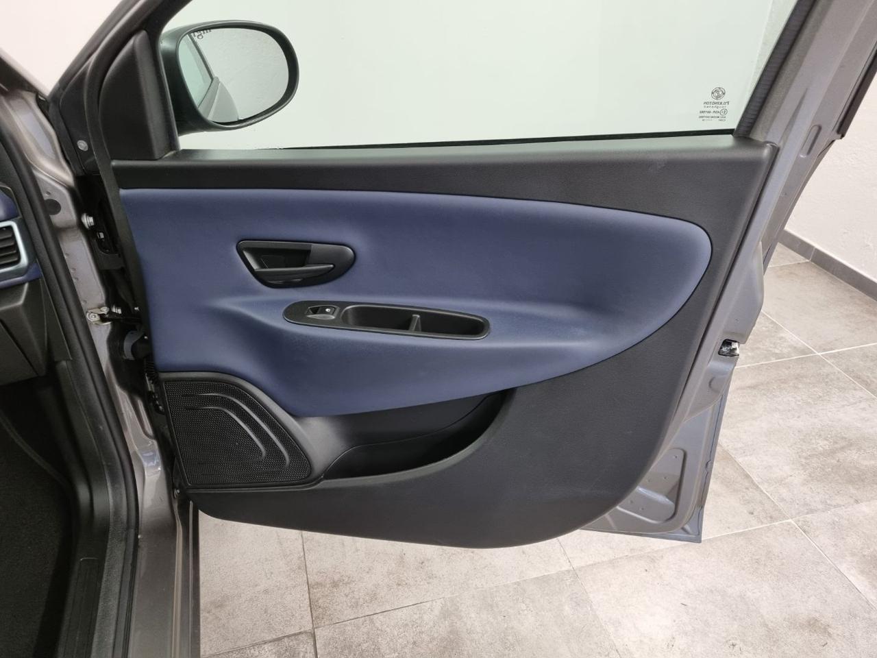 LANCIA Ypsilon 1.0 FireFly 5 porte S&S Hybrid Platino - 27