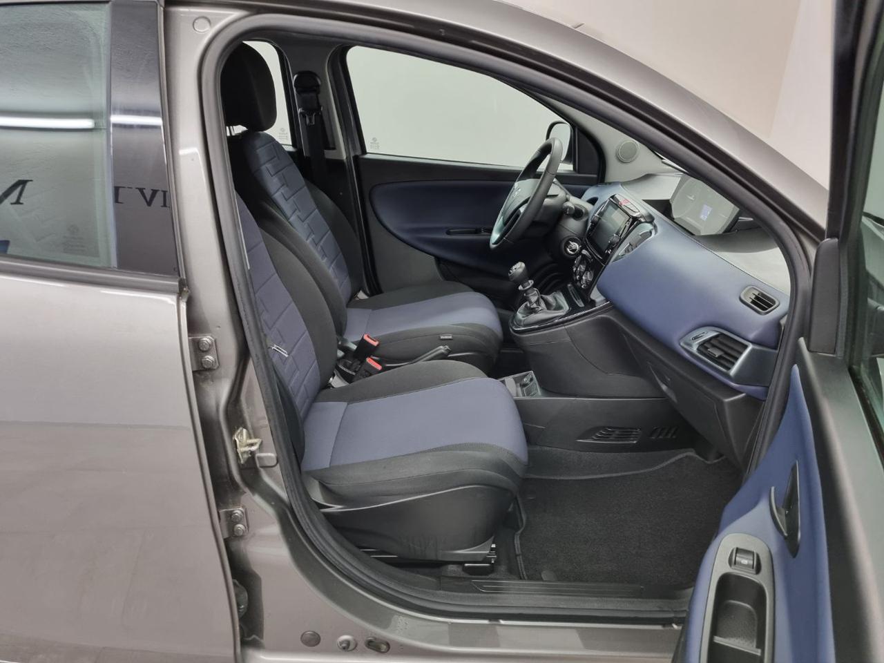 LANCIA Ypsilon 1.0 FireFly 5 porte S&S Hybrid Platino - 9