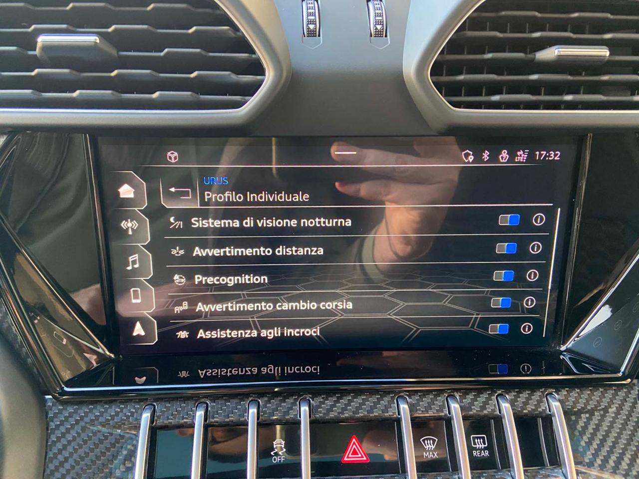 LAMBORGHINI Urus 4.0 V8 TETTO-CERCHI 23PACK CARBONIO-BANG&OLUFSEN - 42