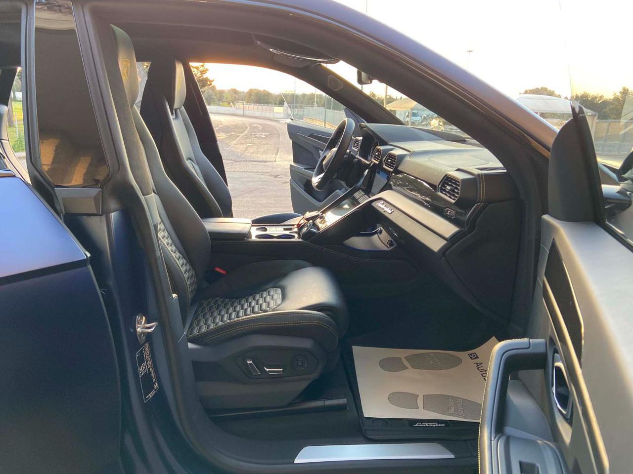 LAMBORGHINI Urus 4.0 V8 TETTO-CERCHI 23PACK CARBONIO-BANG&OLUFSEN - 11