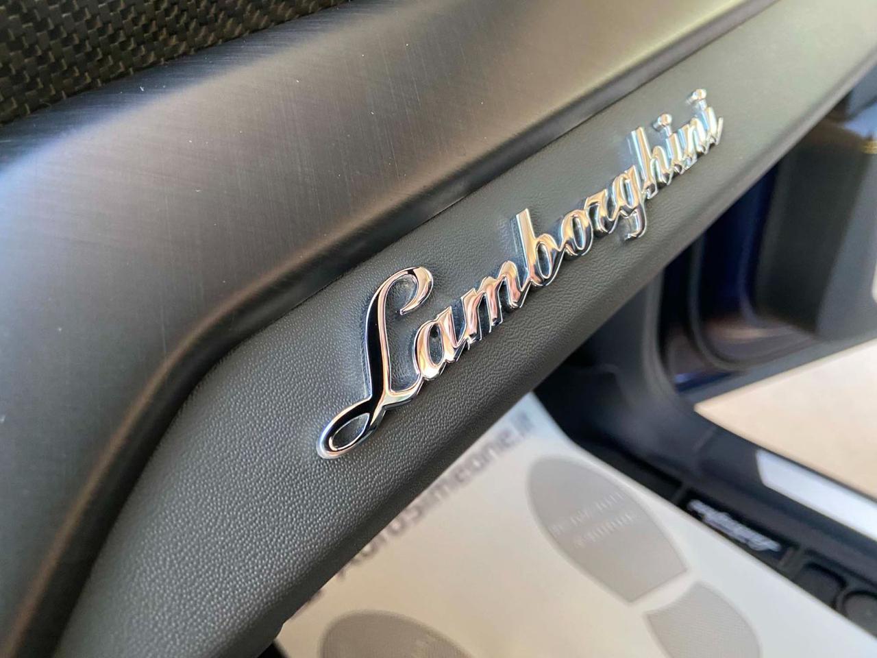 LAMBORGHINI Urus 4.0 V8 TETTO-CERCHI 23PACK CARBONIO-BANG&OLUFSEN - 47