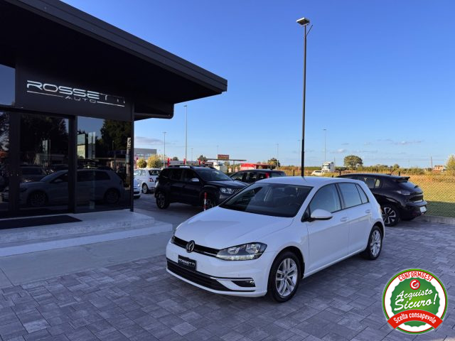 VOLKSWAGEN Golf Bianco pastello