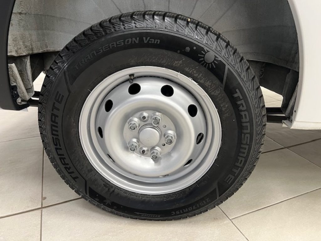 PEUGEOT Boxer III 335 2019 -  335 2.2 bluehdi 140cv S&S L2 d.ca - 18