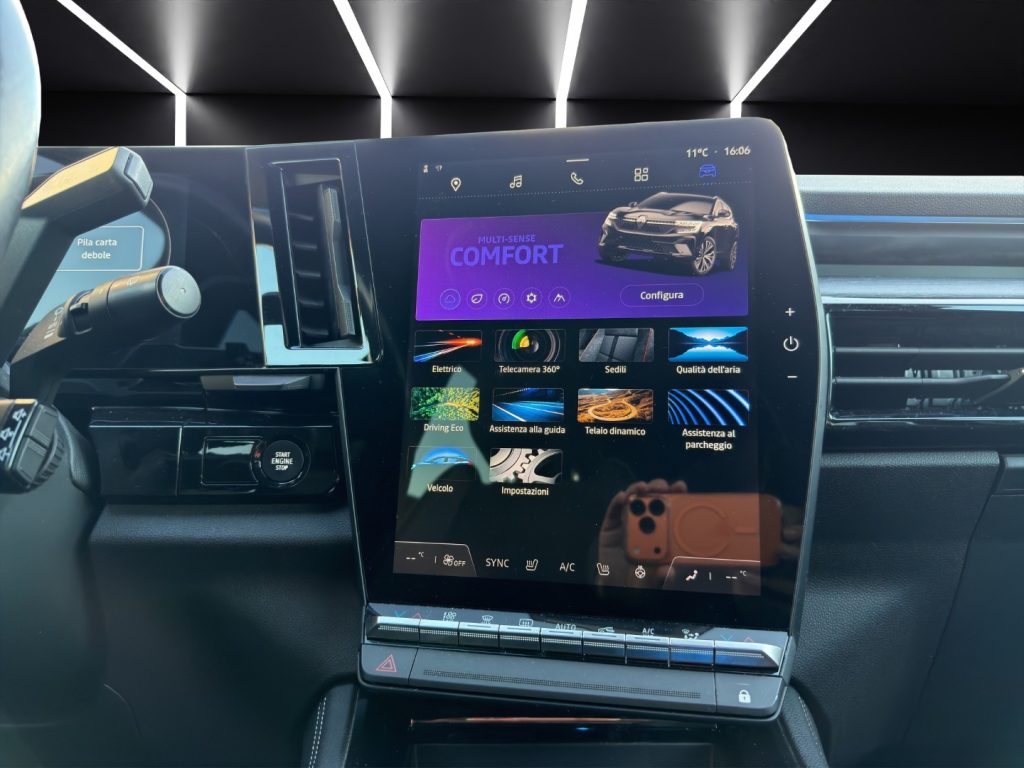 RENAULT Austral Austral Full Hybrid E-Tech 200 CV Iconic + iva - 16