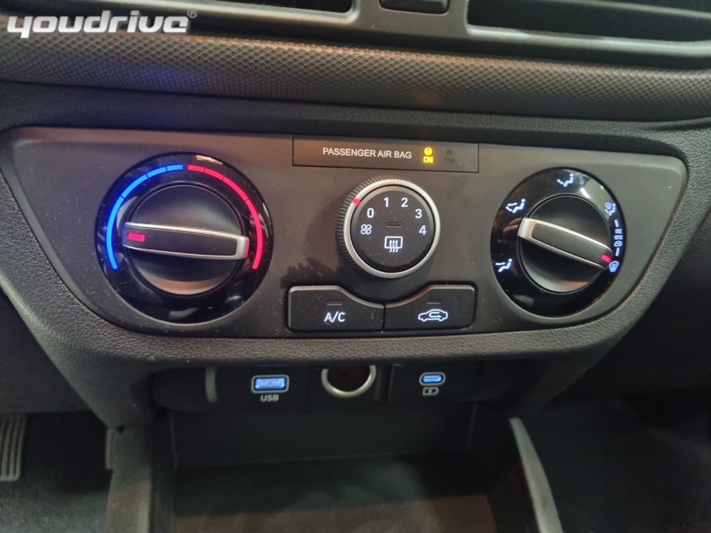 HYUNDAI i10 / 1.0 GPL ORIGINALE CASA Connectline KM0 - 13