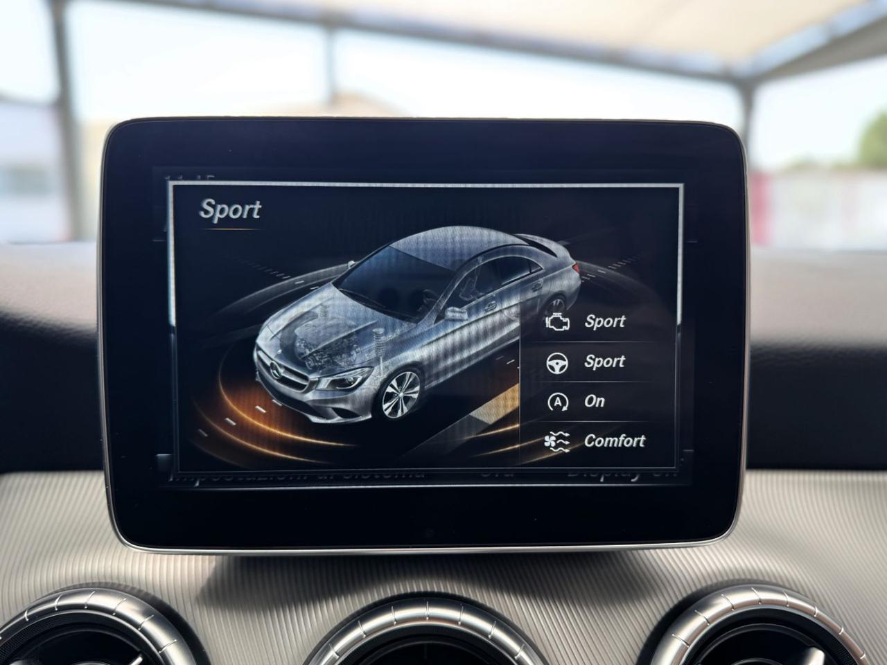 MERCEDES-BENZ CLA 220 d 177cv Automatic Sport (Tetto/App/Led/Pelle) - 27