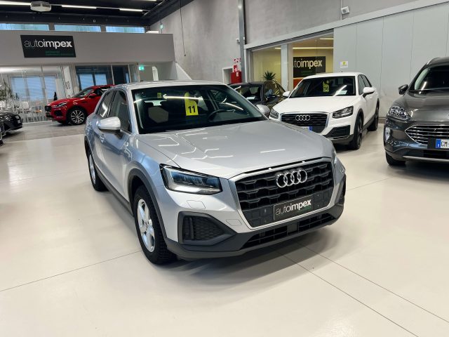 AUDI Q2 Argento metallizzato