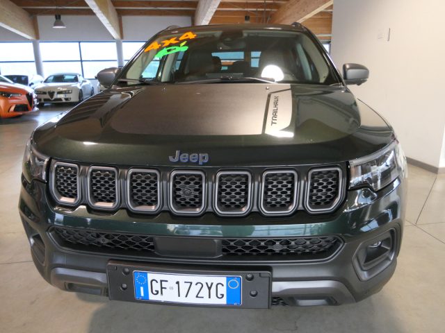 JEEP Compass Grün metallisiert