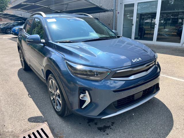 KIA Stonic Blu metallizzato
