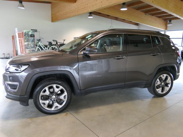 JEEP Compass Dunkelgrau metallisiert
