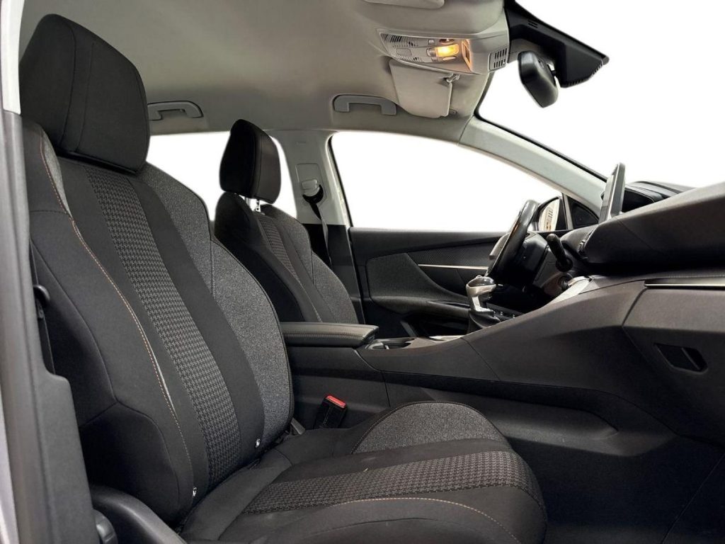 PEUGEOT 3008 BlueHDi 130 S&S Active - 10
