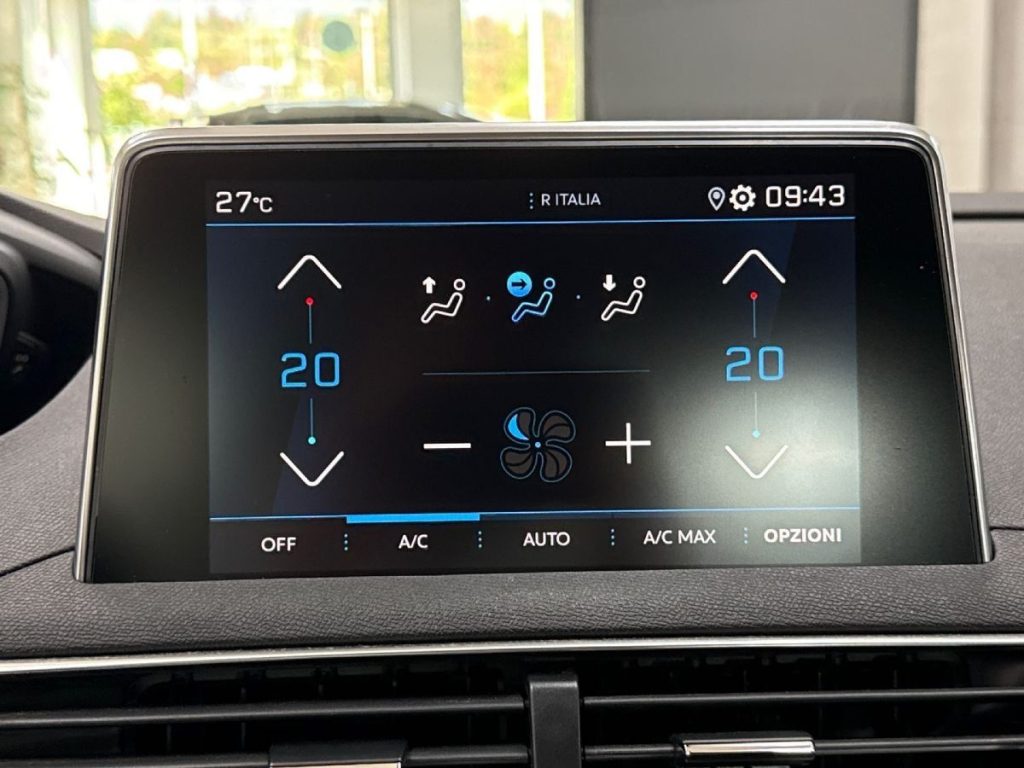 PEUGEOT 3008 BlueHDi 130 S&S Active - 19