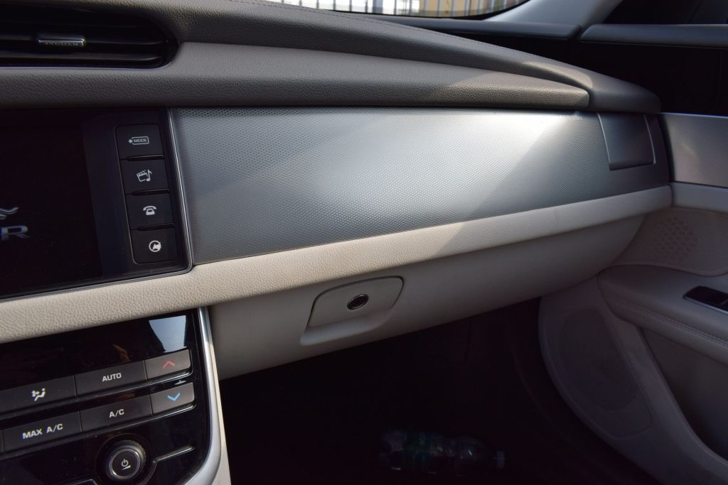 JAGUAR XF XF 2.0 D 180 CV AWD aut. Prestige MOTORE DA SOSTIT - 10