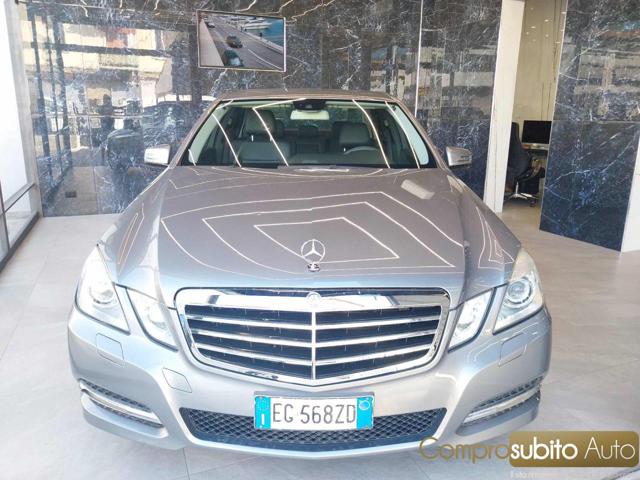 MERCEDES-BENZ E 200 Argento pastello