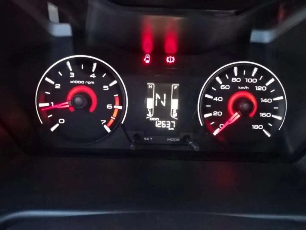 MAHINDRA KUV100 1.2 K6+ m-bifuel Adatta x NEOPATENTATI - 9