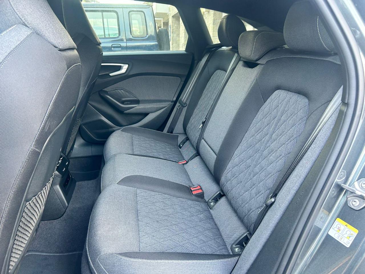 AUDI A5 Avant TDI 150 kW S tronic mHEV+ S Line edition - 8