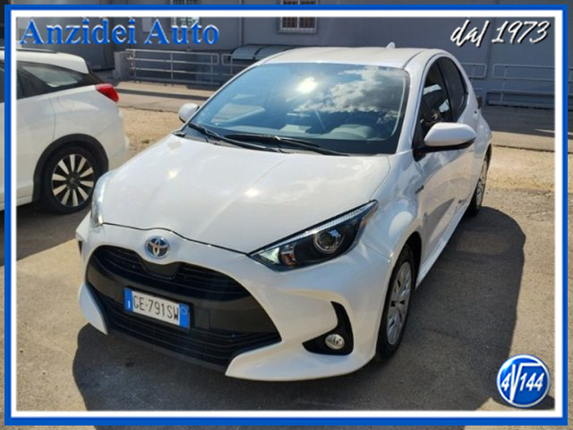 TOYOTA Yaris Bianco pastello