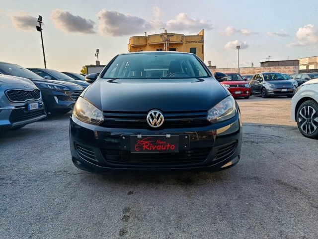 VOLKSWAGEN Golf Nero perlato