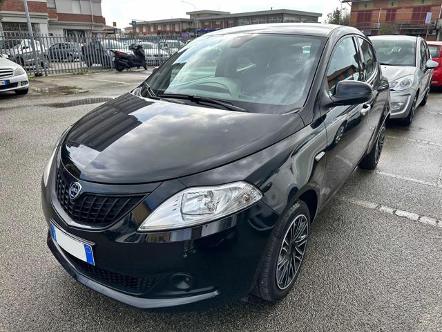 LANCIA Ypsilon Nero metallizzato