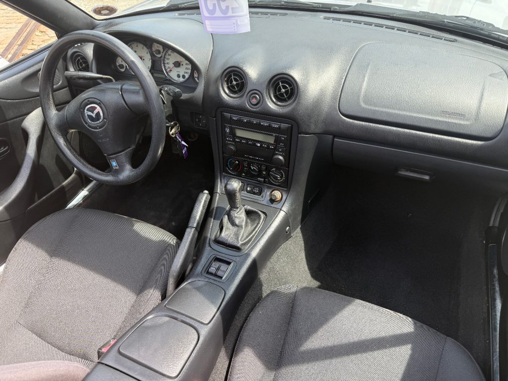 MAZDA MX-5 1.6i 16V cat - 11
